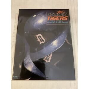 Detroit Tigers 1990 Official Scorebook & Program Baseball